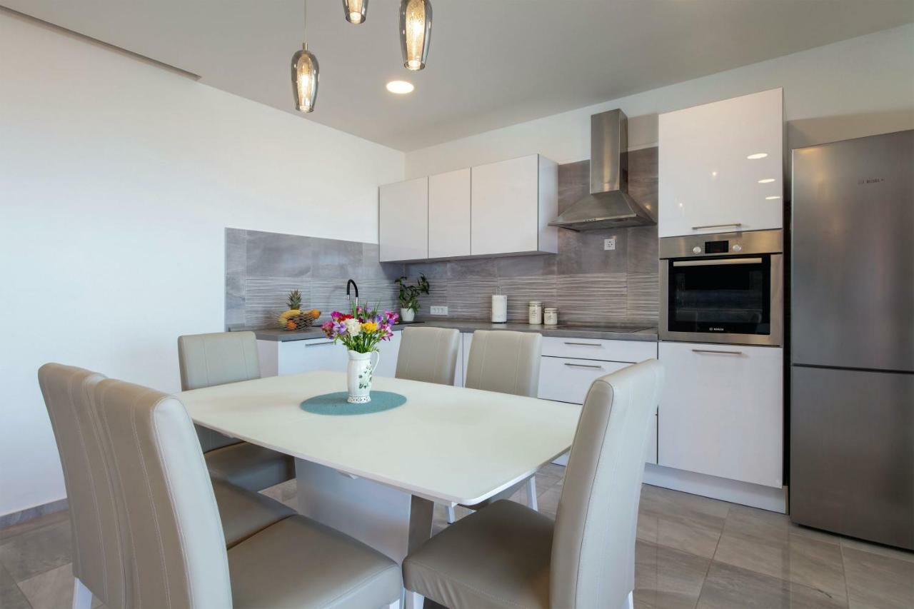 Luxury Apartment Nora Podstrana Exterior foto