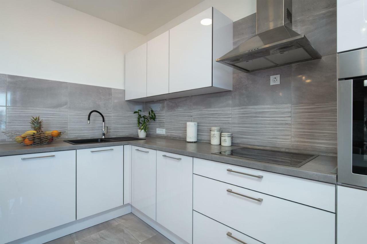 Luxury Apartment Nora Podstrana Exterior foto